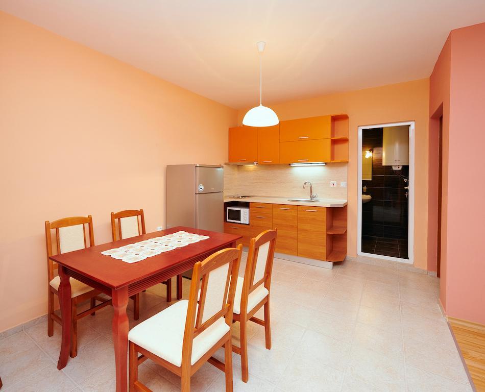Apartments Dimitrovi Πομόριε Δωμάτιο φωτογραφία